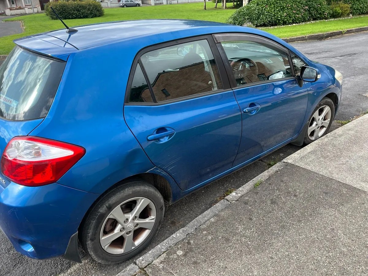 Toyota Auris 1.3 , 2010 - Image 1