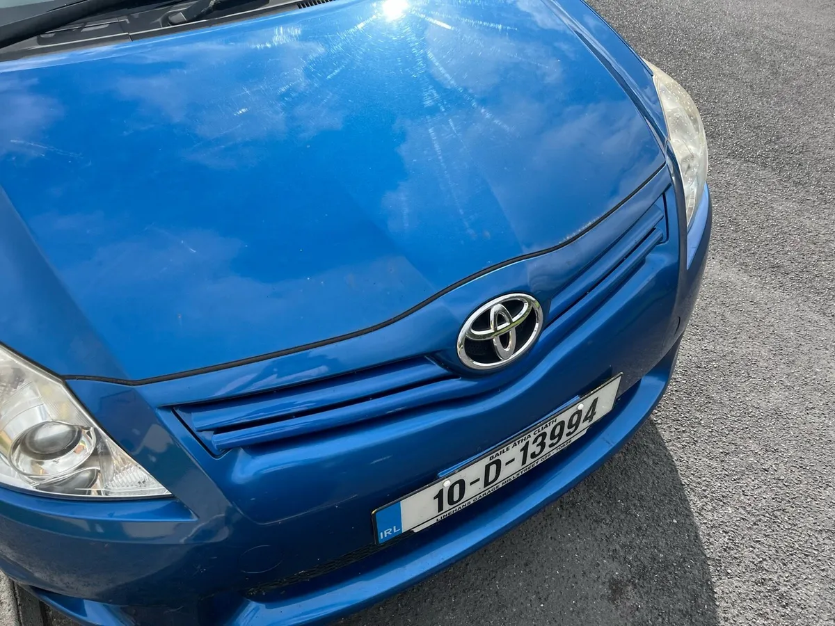 Toyota Auris 1.3 , 2010 - Image 2