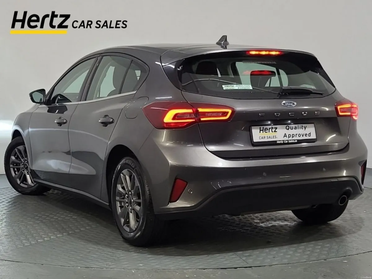 Ford Focus TITANIUM Petrol Manual - Image 3