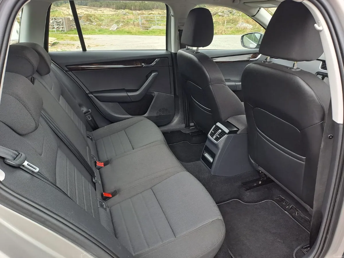 Skoda Octavia 2016 - Image 5