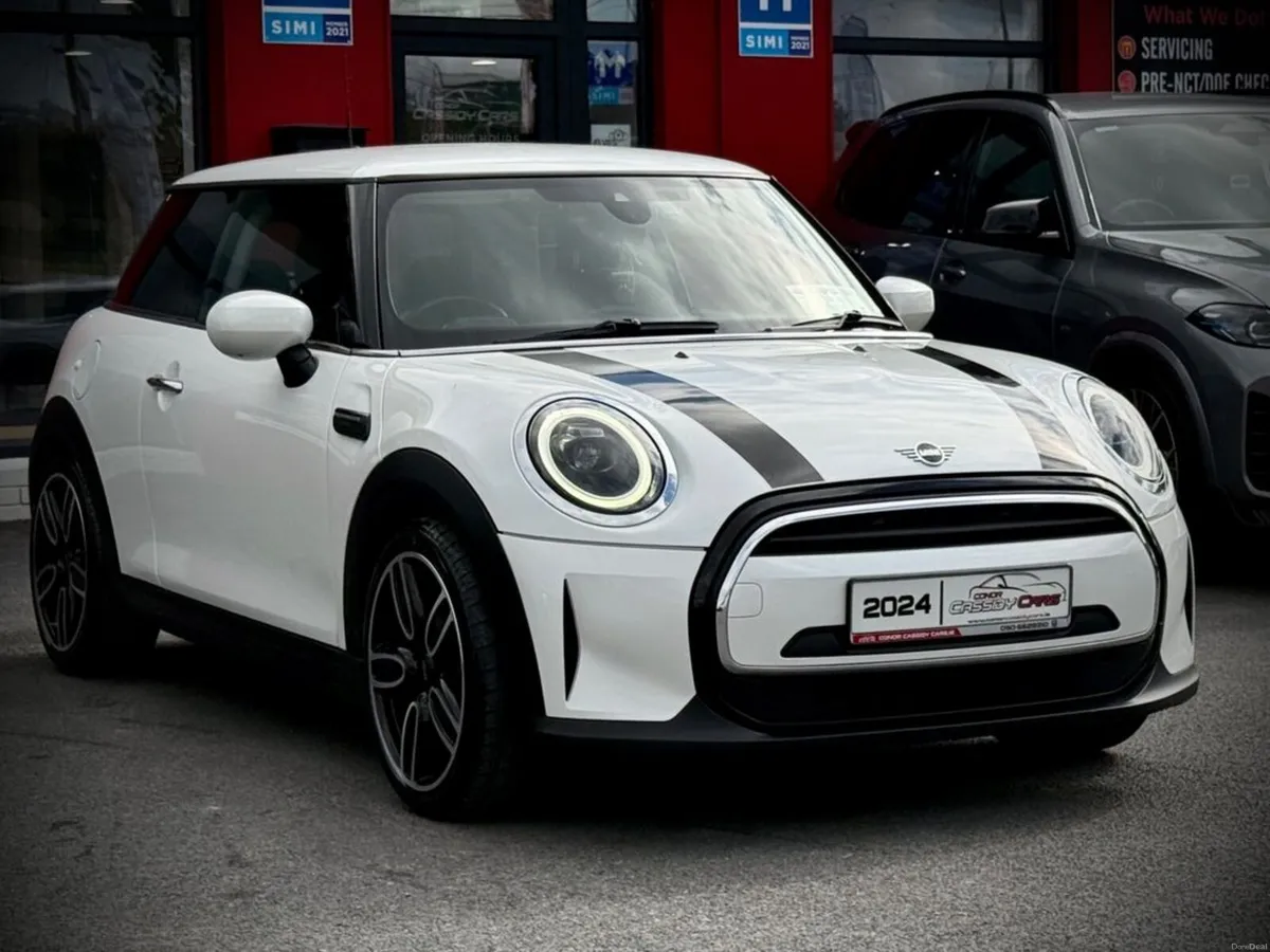 Mini Cooper Classic 1.5 // High Spec // Finance Av - Image 3