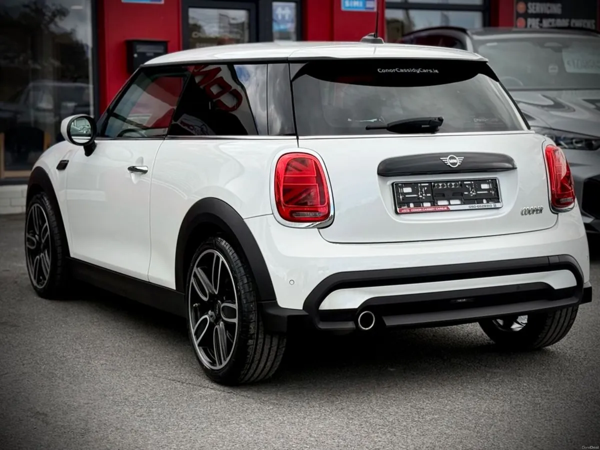 Mini Cooper Classic 1.5 // High Spec // Finance Av - Image 6