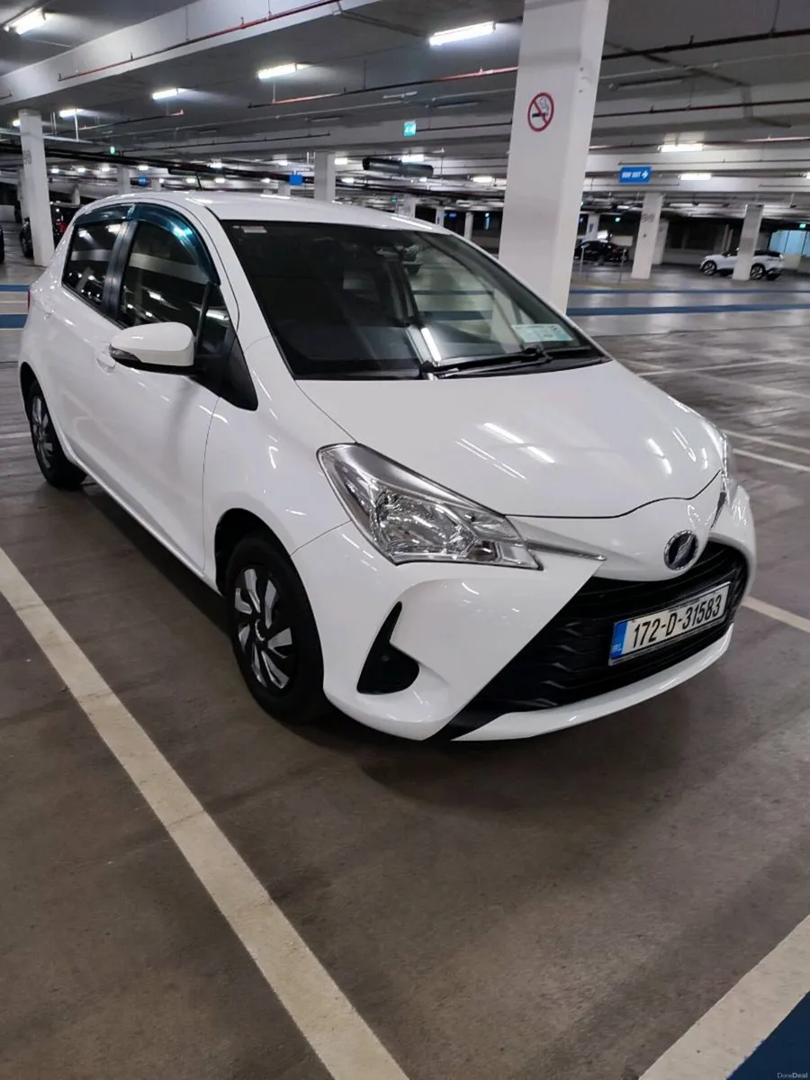 172 Toyota Yaris 1.0 Automatic. Spotless! - Image 3