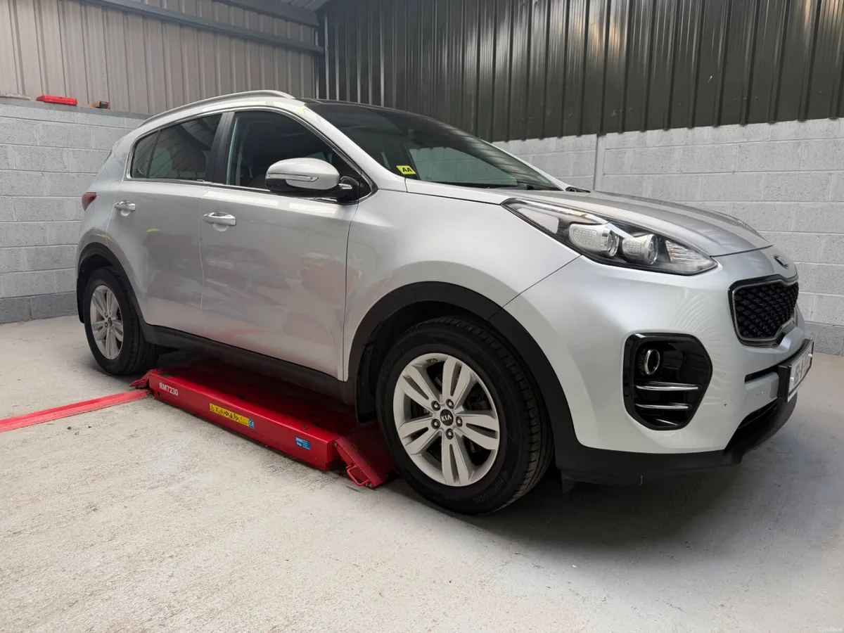 2016 KIA SPORTAGE             PAN ROOF ! - Image 1