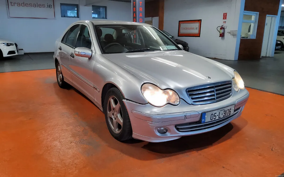 Mercedes-Benz C-Class 2005 - Image 1
