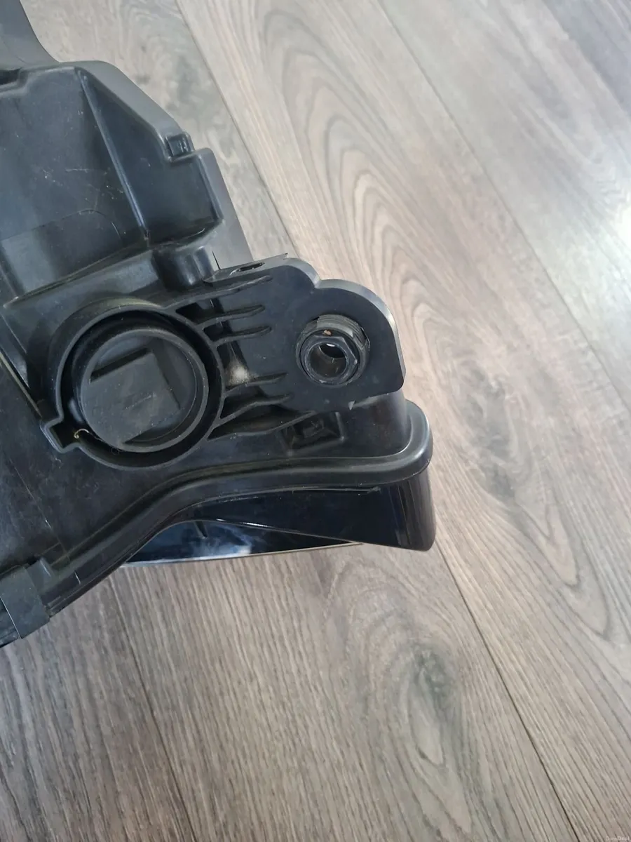 Audi e-tron Headlight left side - Image 5
