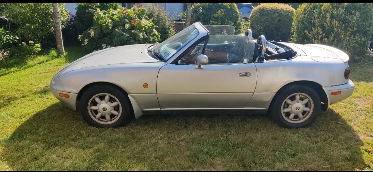 Mazda MX5 MK1 (NA) Eunos Roadster 1993 - Image 4