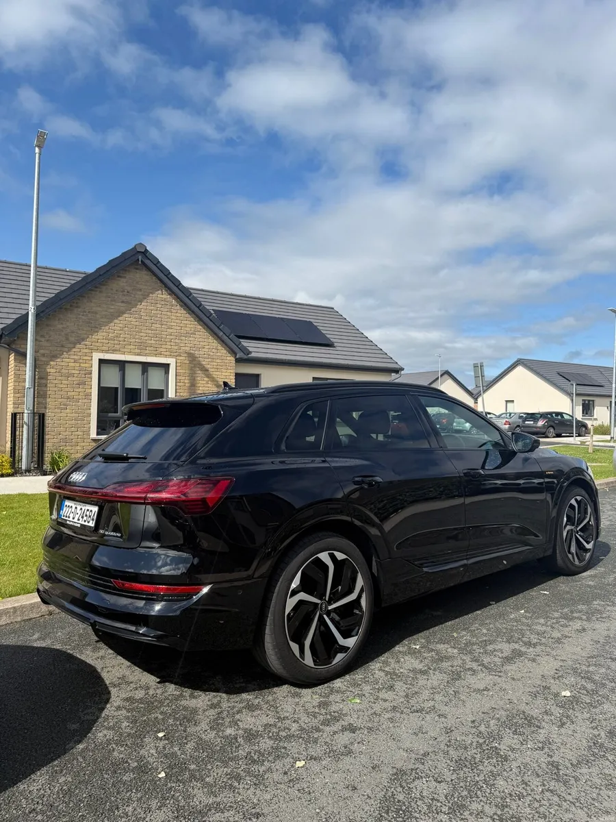 AUDI ETRON 50 QUATTRO BLACK EDITION - Image 5