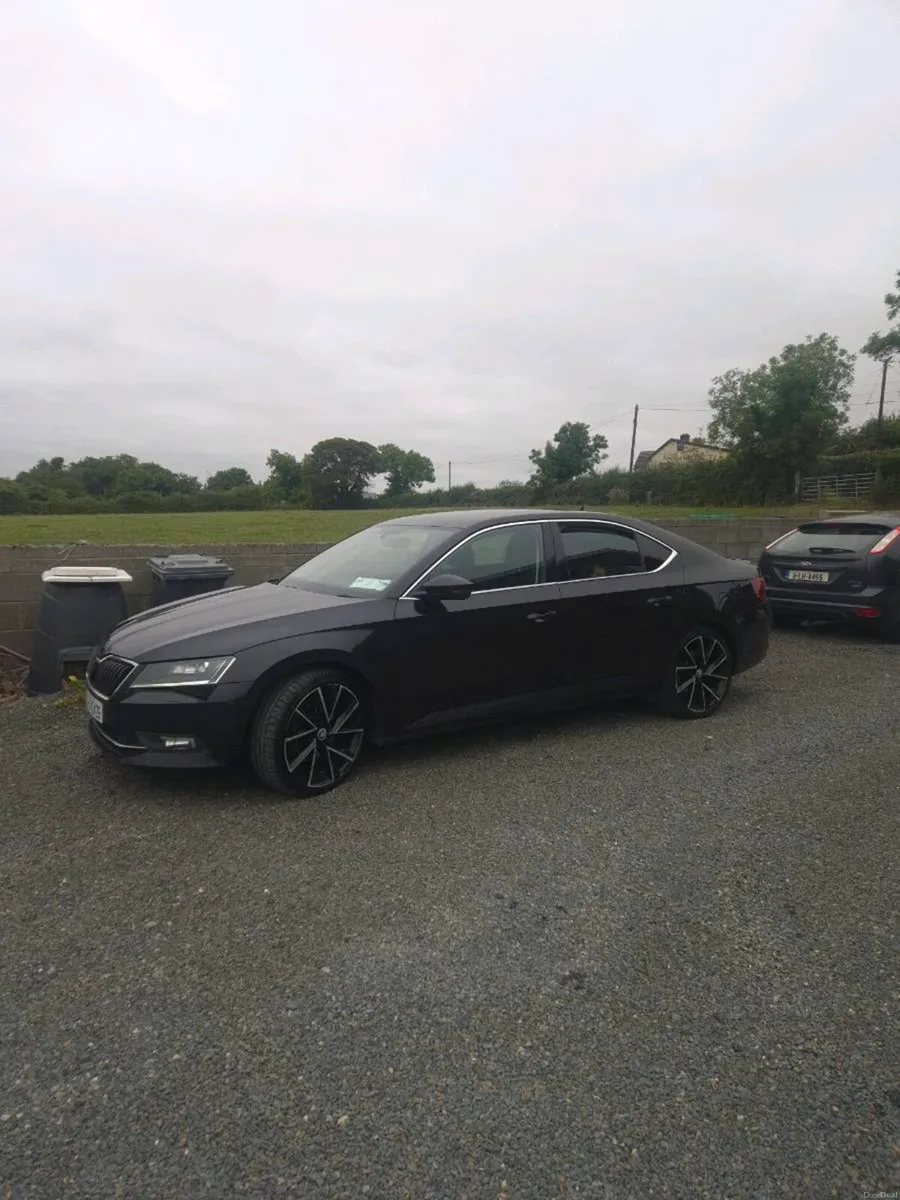Skoda Superb - Image 1