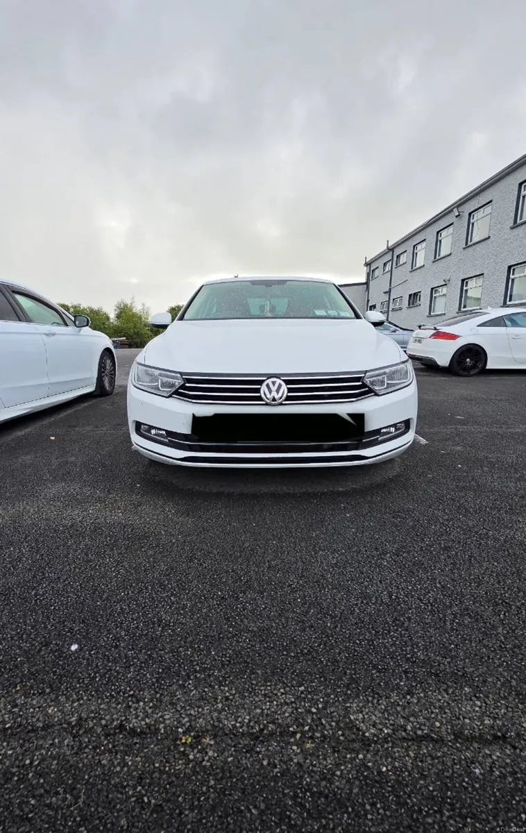 Volkswagen Passat 2.0 TDI SE Business BMT 150PS 4D - Image 2