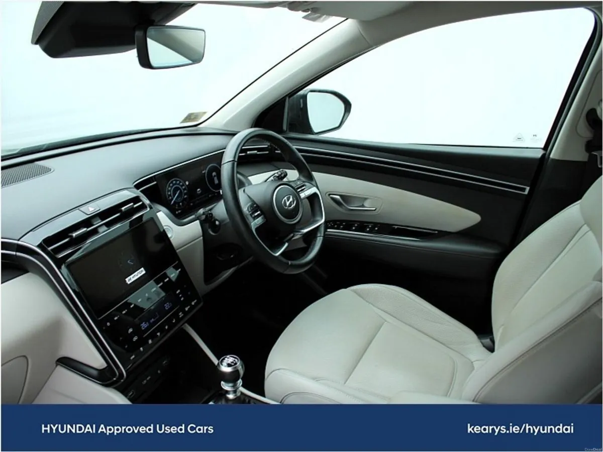 Hyundai Tucson 2WD Executive Plus w 2 Tone Roof - Image 5