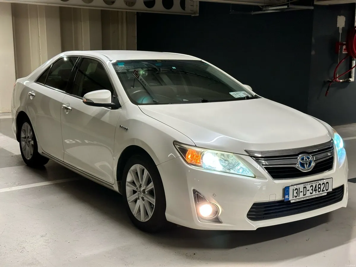 Toyota Camry 2013 - Image 2