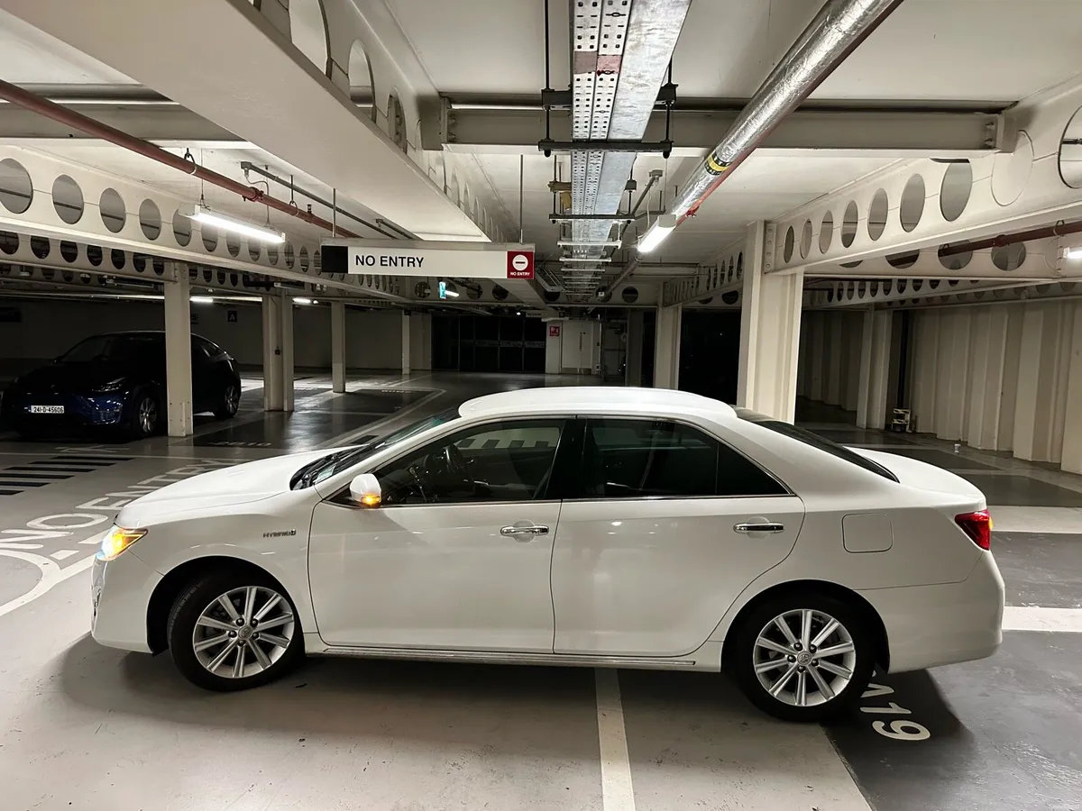 Toyota Camry 2013 - Image 4