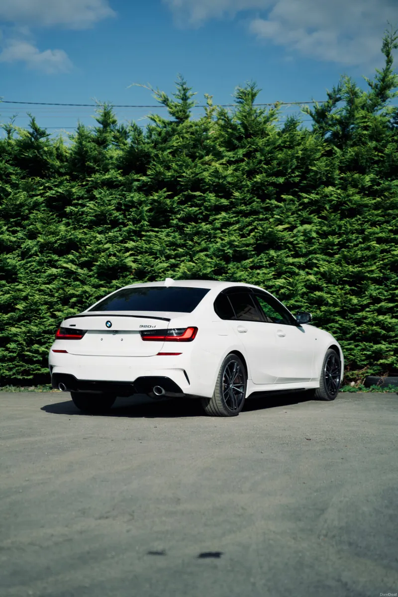 BMW 320D X-Drive M-Sport 2021- Extremely Low kms - Image 3