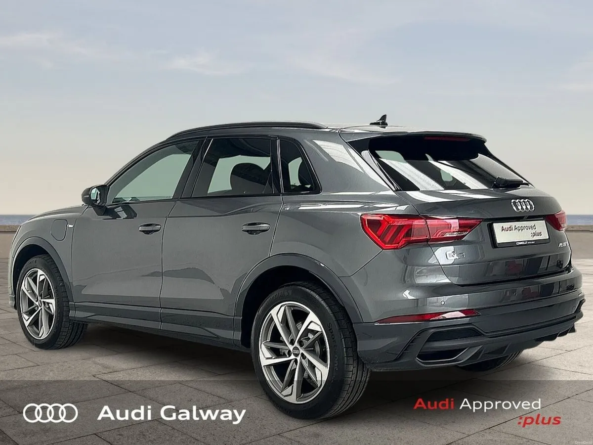 Audi Q3 45 TFSI e S-LINE BLACK EDITION A/T - Image 4