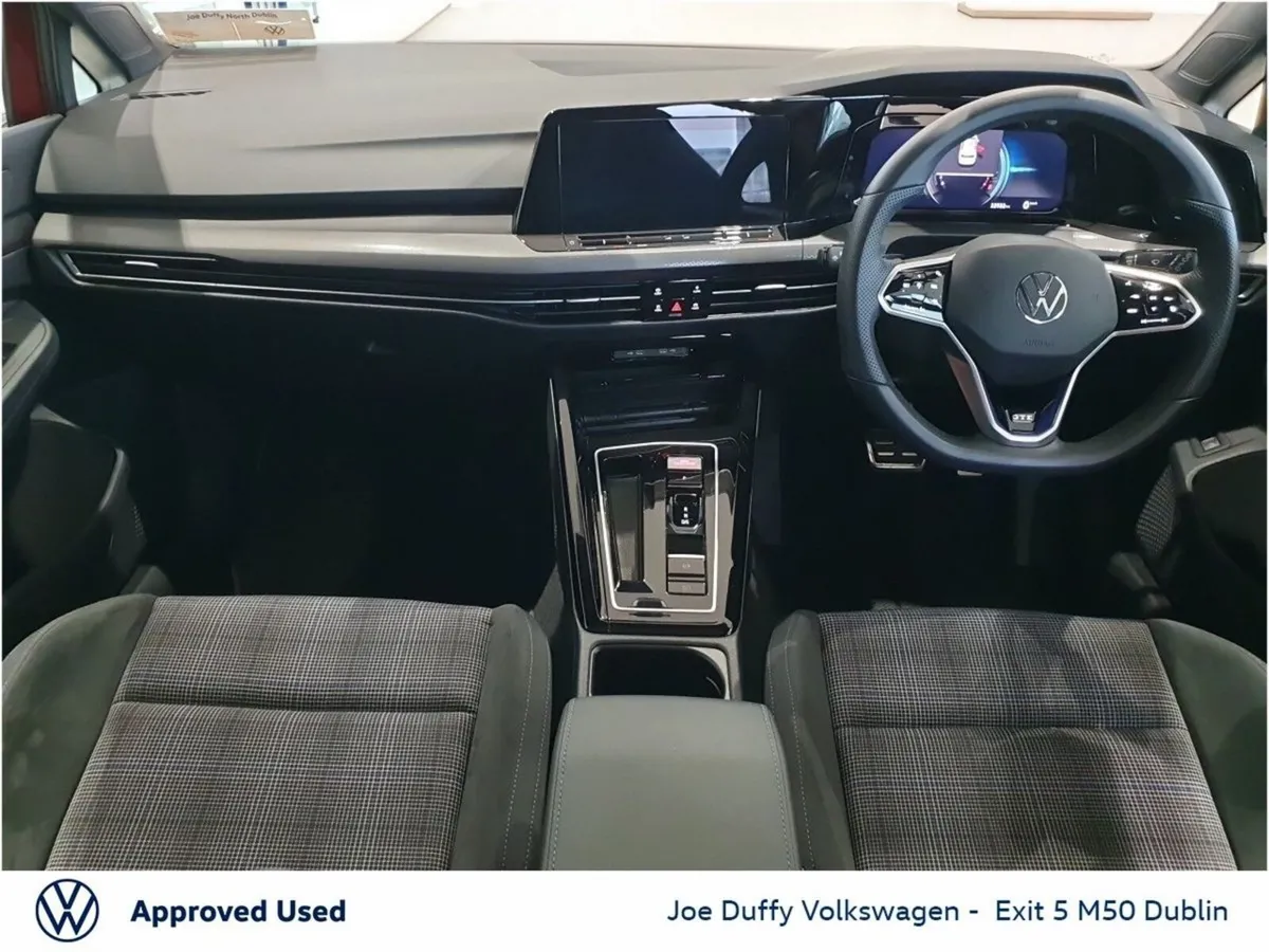 Volkswagen Golf GTE 1.4 TSI 5DR 245HP DSG AUTO - Image 2