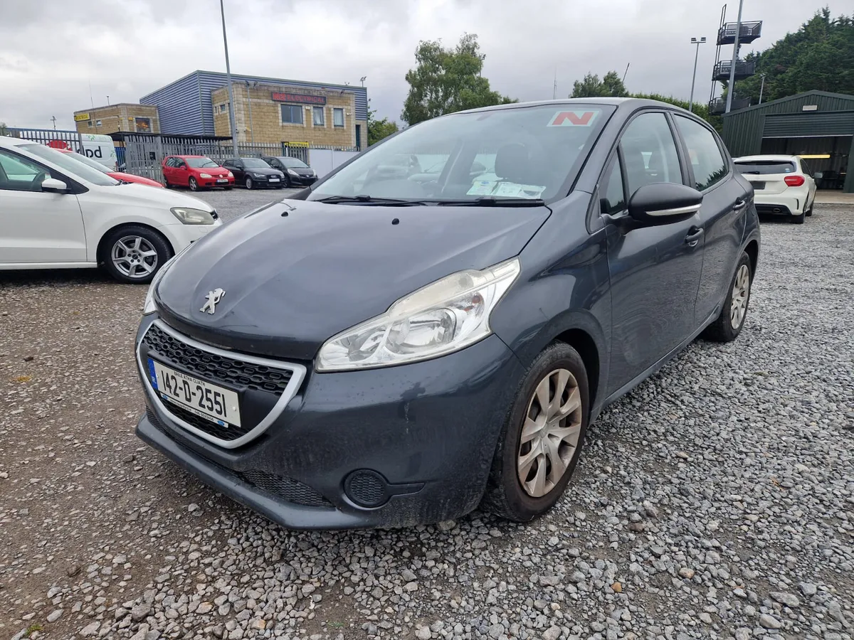 Peugeot 208 2014 - Image 1
