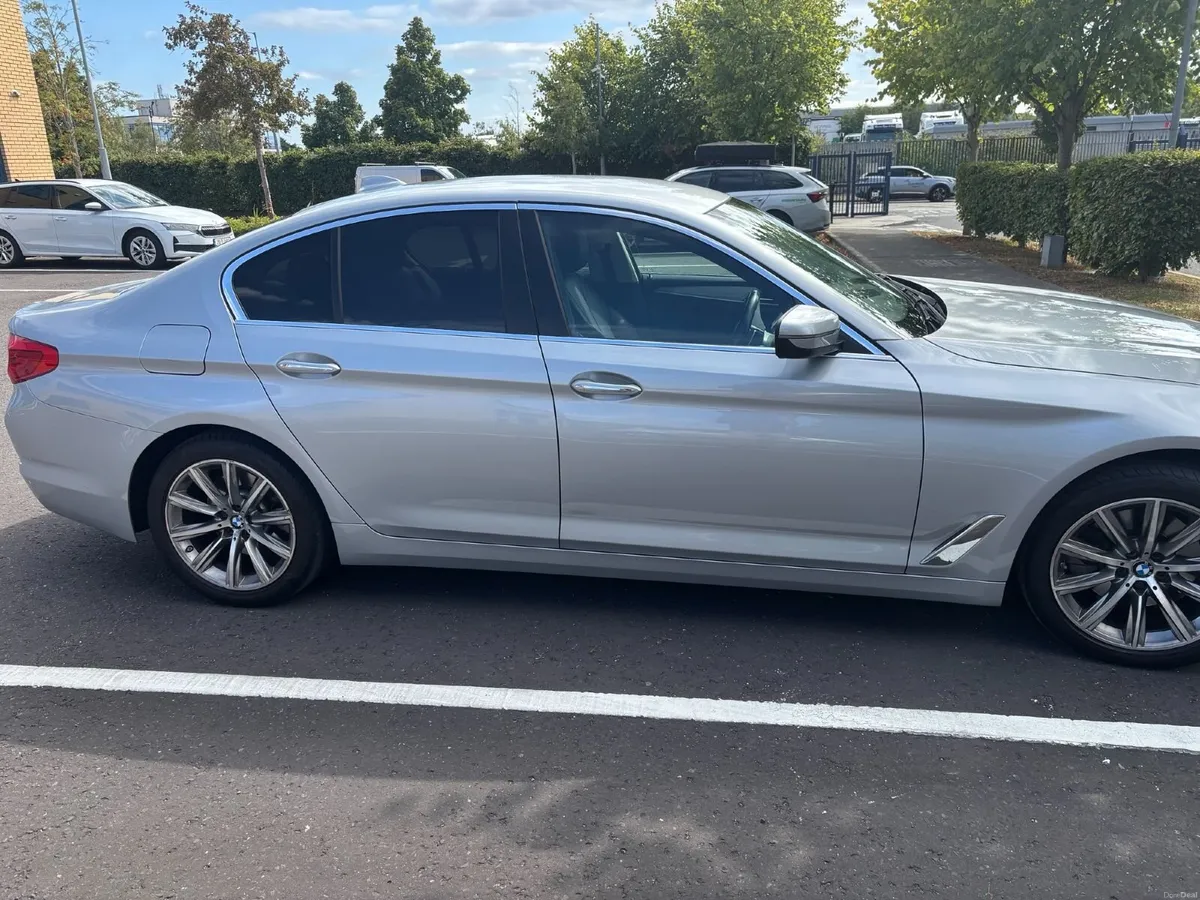 BMW 5-Series 2017 - Image 4