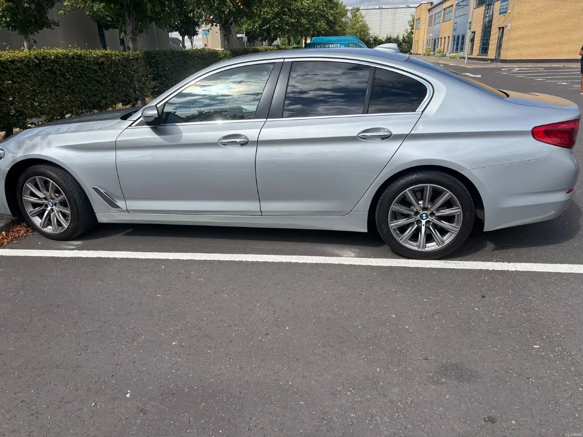 BMW 5-Series 2017 - Image 3