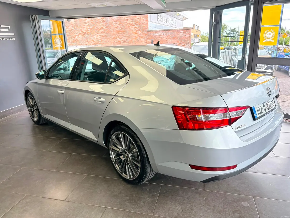 182d Skoda Superb 2.0 TDI DSG***1 Year Warranty ** - Image 6