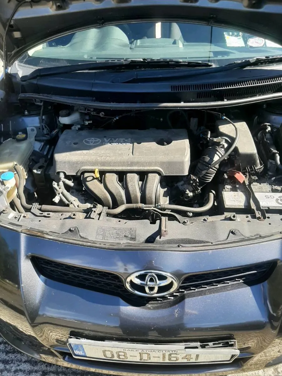 Toyota Auris 1.4  5 DR - Image 5