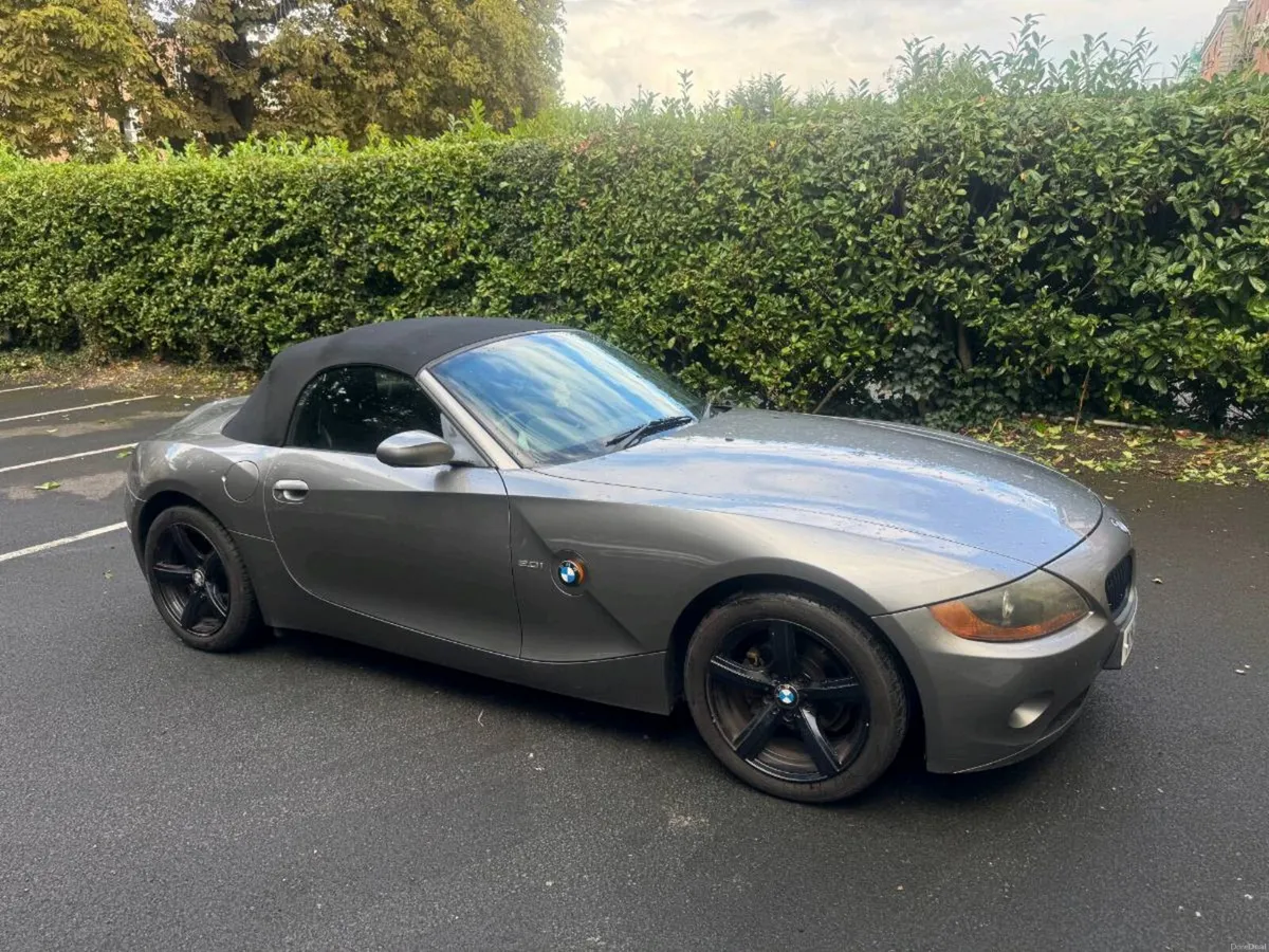 BMW Z4 2005 Grey 2.0L - Image 1