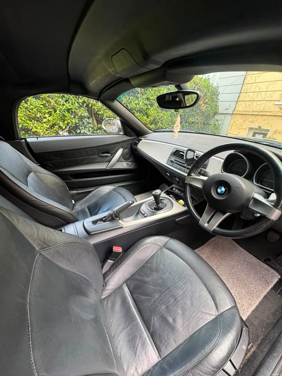 BMW Z4 2005 Grey 2.0L - Image 5