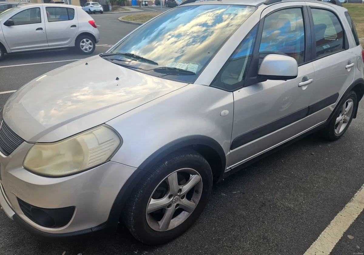 Suzuki SX4 2010 - Image 2