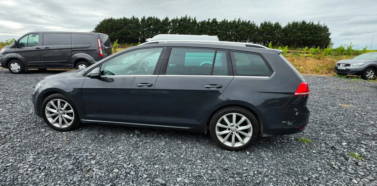 Volkswagen Golf 2015 High Line in  great condition - Image 4