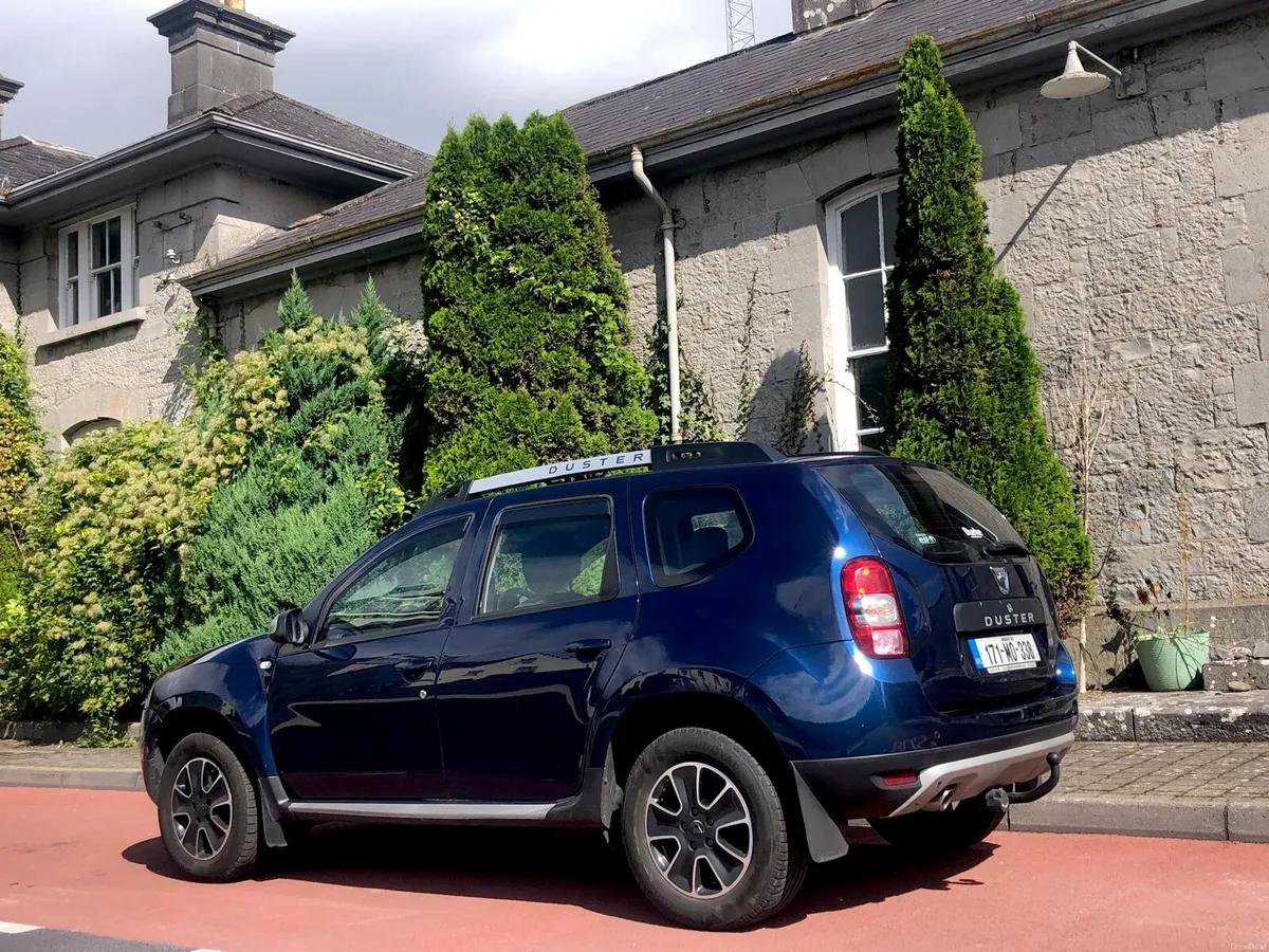 2017 DACIA DUSTER PRESTIGE AS NEW - Image 2