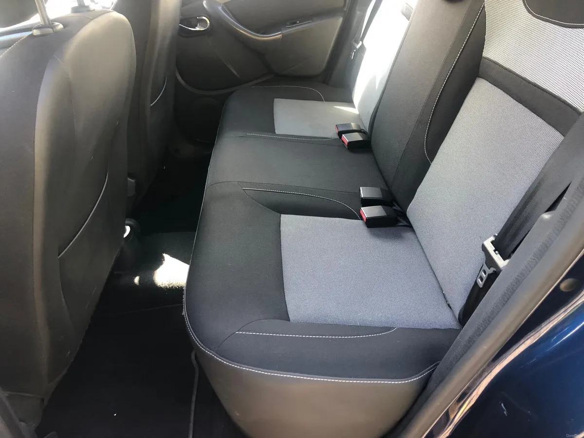 2017 DACIA DUSTER PRESTIGE AS NEW - Image 4