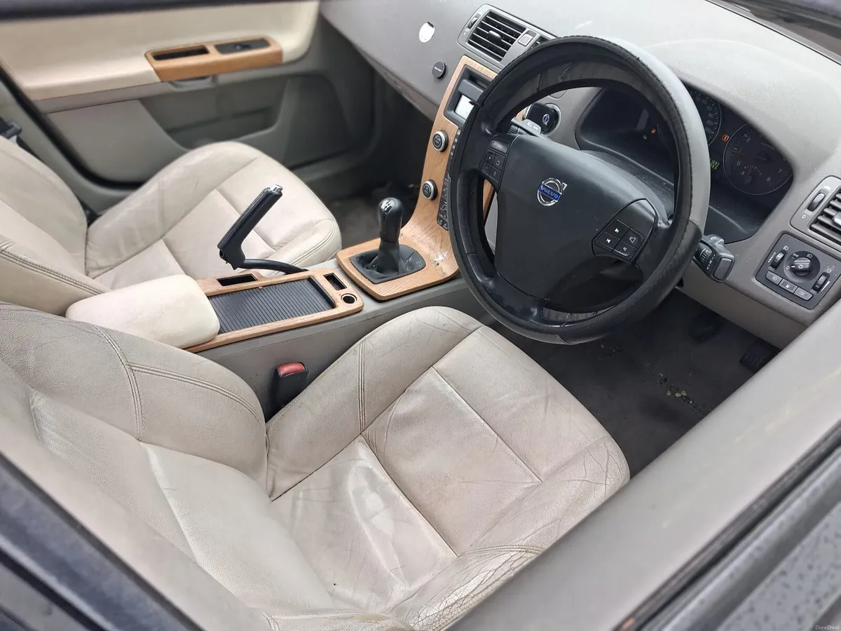 2007 Volvo S40 Nct 10/26 GOOD condition!! - Image 6