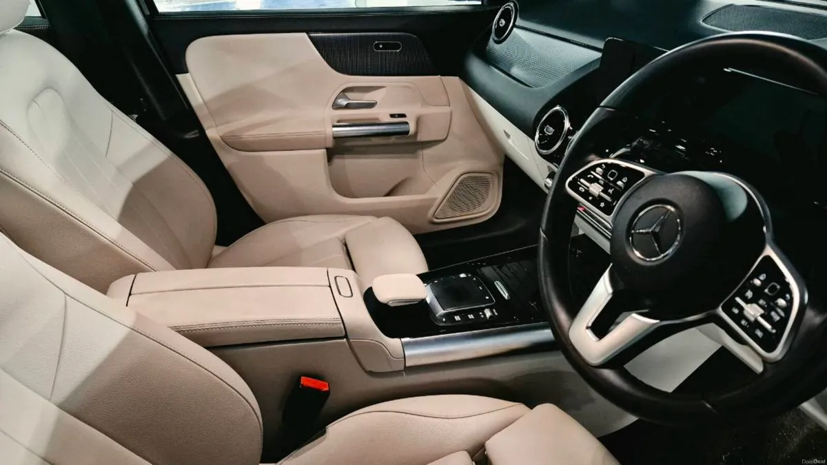 2021 (212) Mercedes-Benz GLA Progressive - Image 6