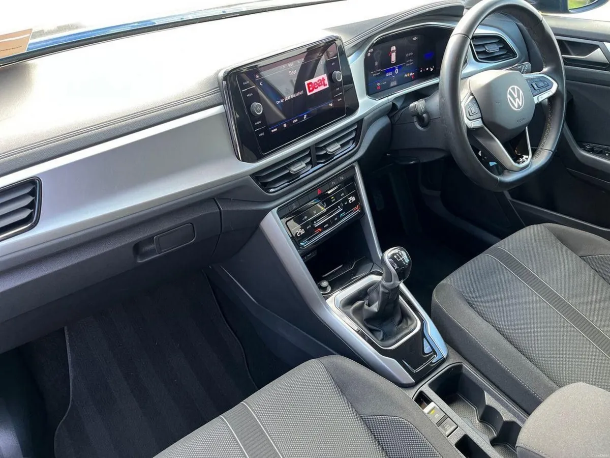 Volkswagen T-Roc 1.0 TSI 110HP Life - Image 2