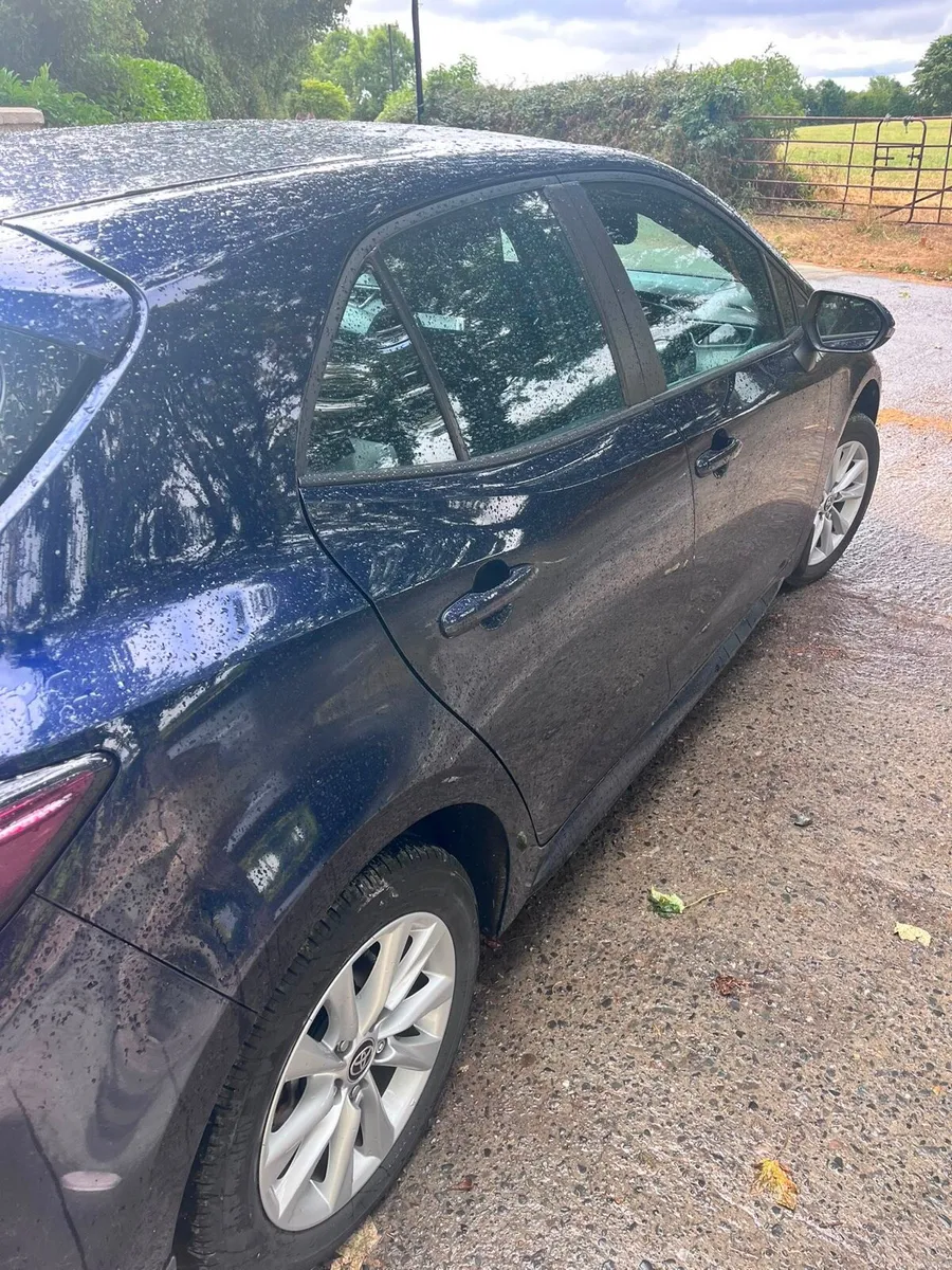 Toyota Corolla - Image 2
