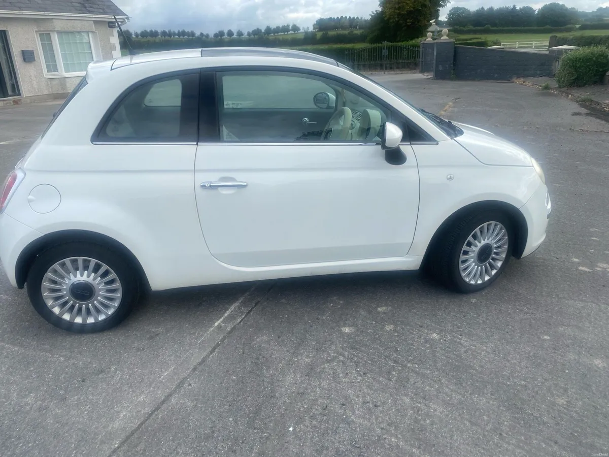 Car - Image 3