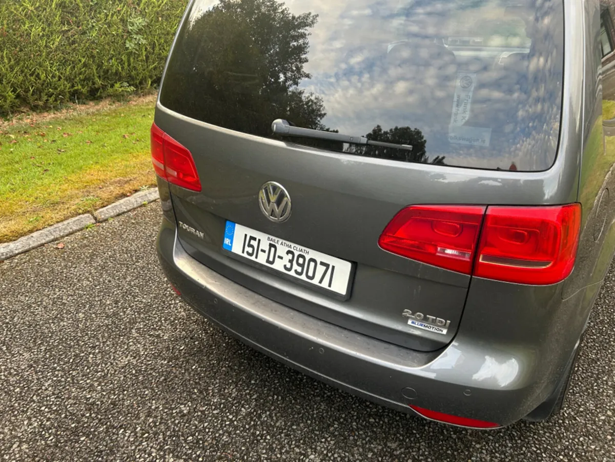 Volkswagen Touran HIGHLINE 2.0TDI/AUTO/64000KLMS// - Image 4