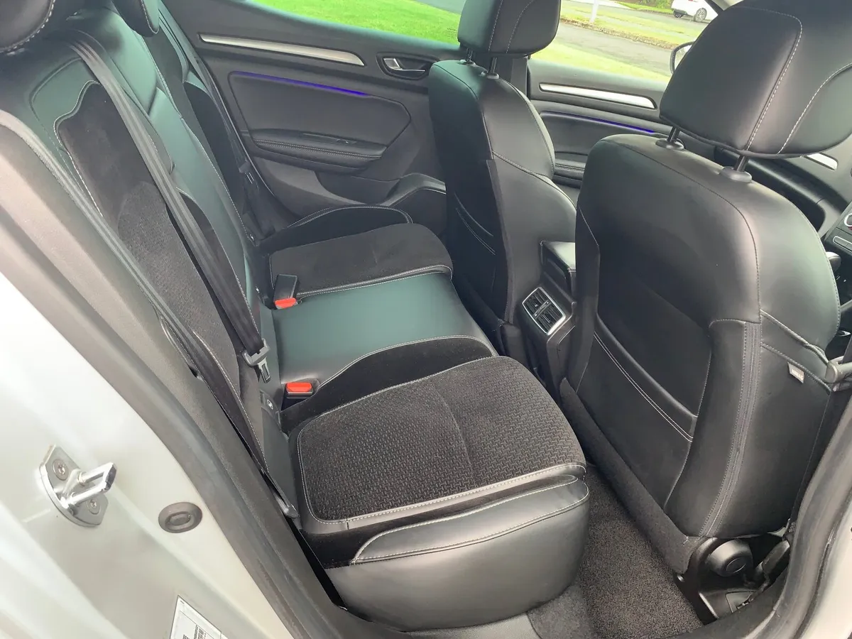 Renault Megane 2018 automatic - Image 4