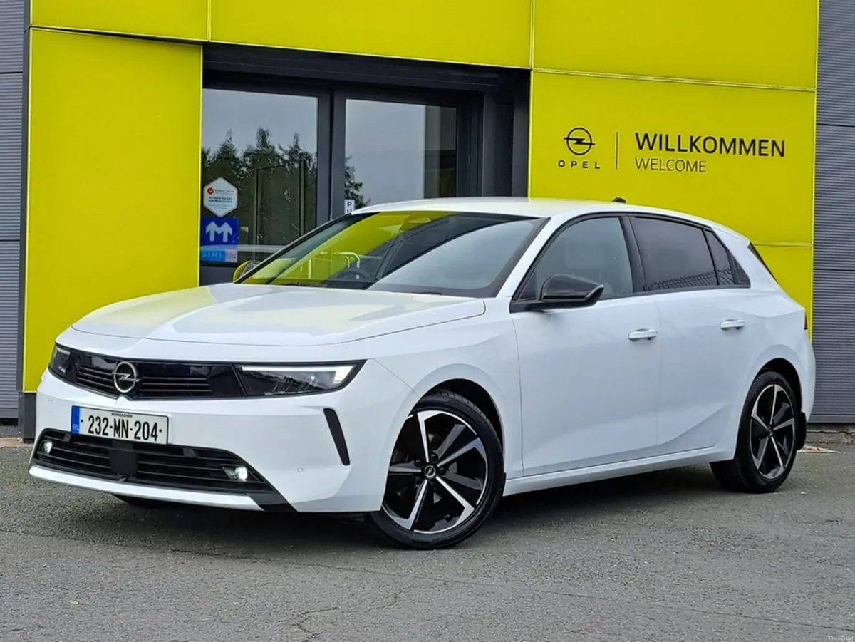 Opel Astra ELEGANCE 1.2TURBO 130BHP - Image 2