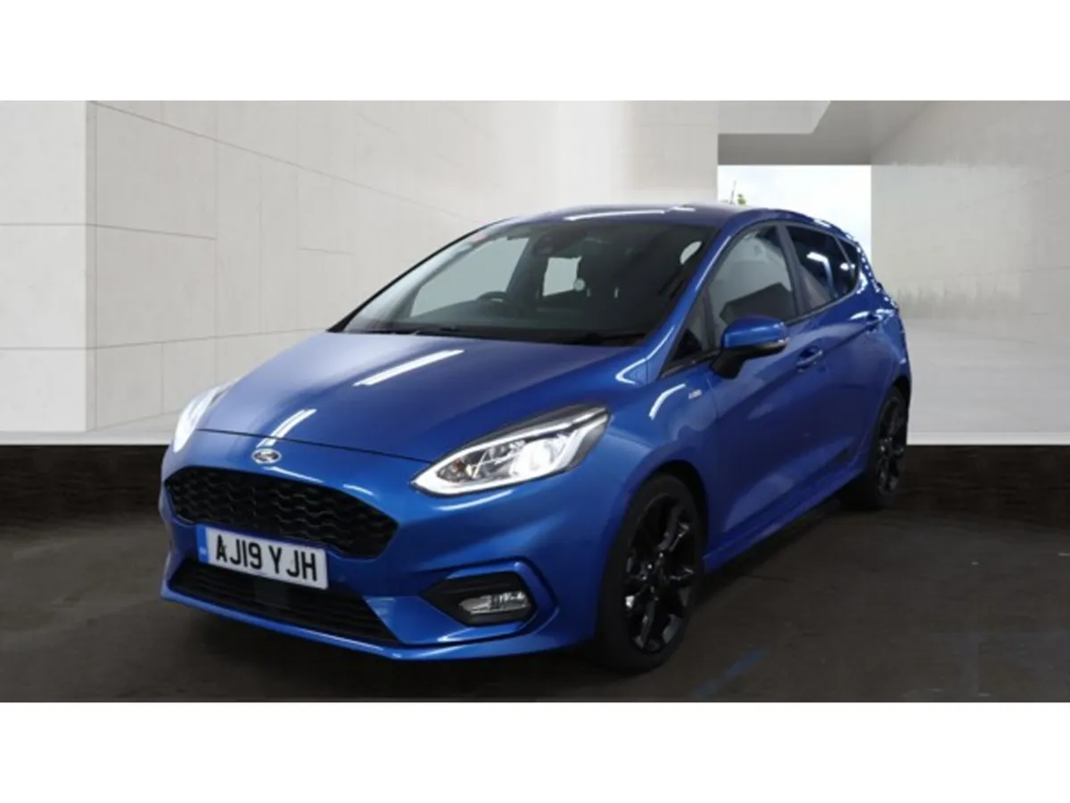Ford Fiesta ST-LINE TURBO ACTIVE - Image 2