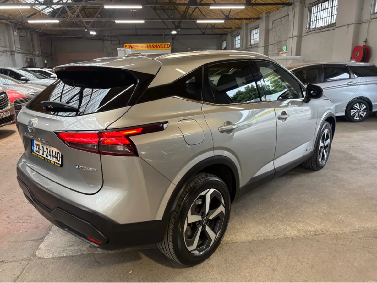 Nissan Qashqai EPOWER SV GR RR PG 4DR AUTO - Image 2