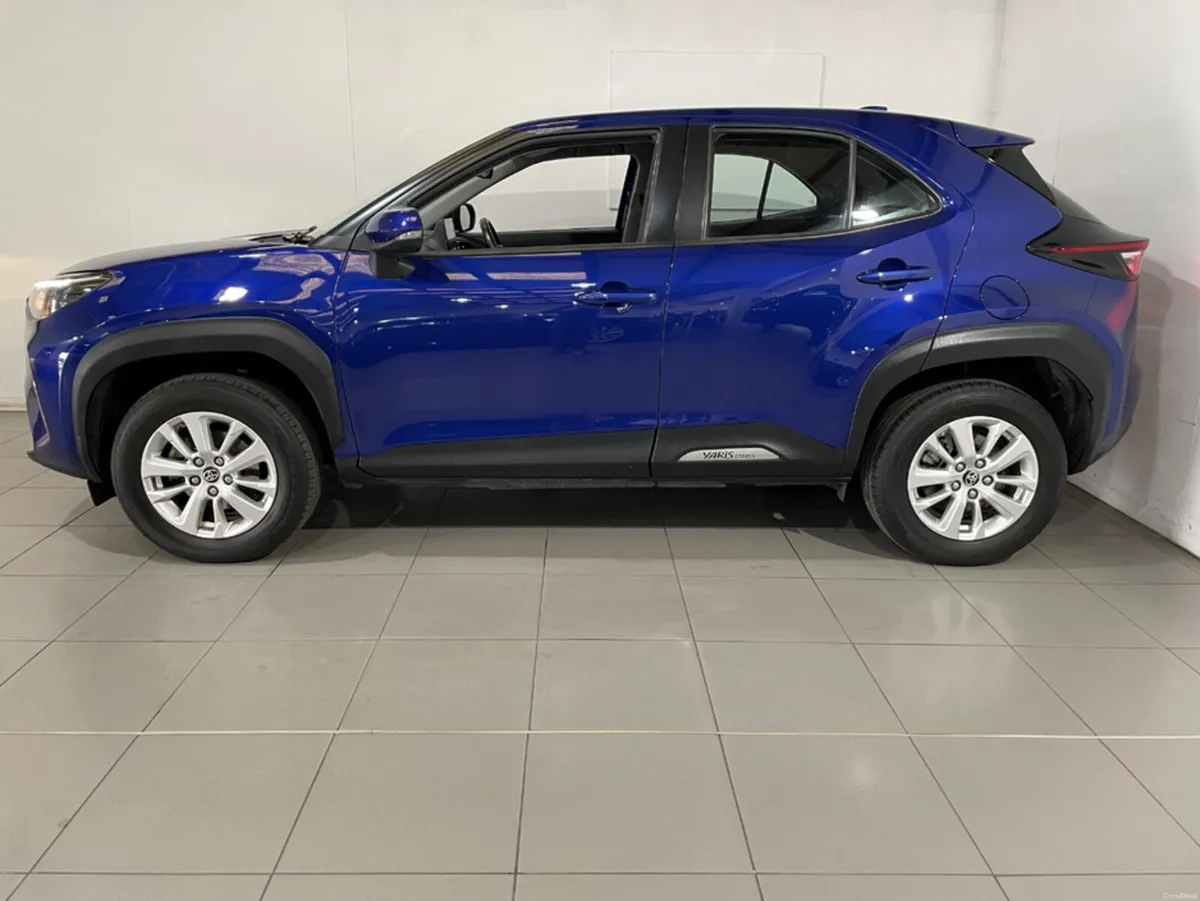 Toyota Yaris Cross LUNA 4DR AUTO FULL SERVICE HIST - Image 6
