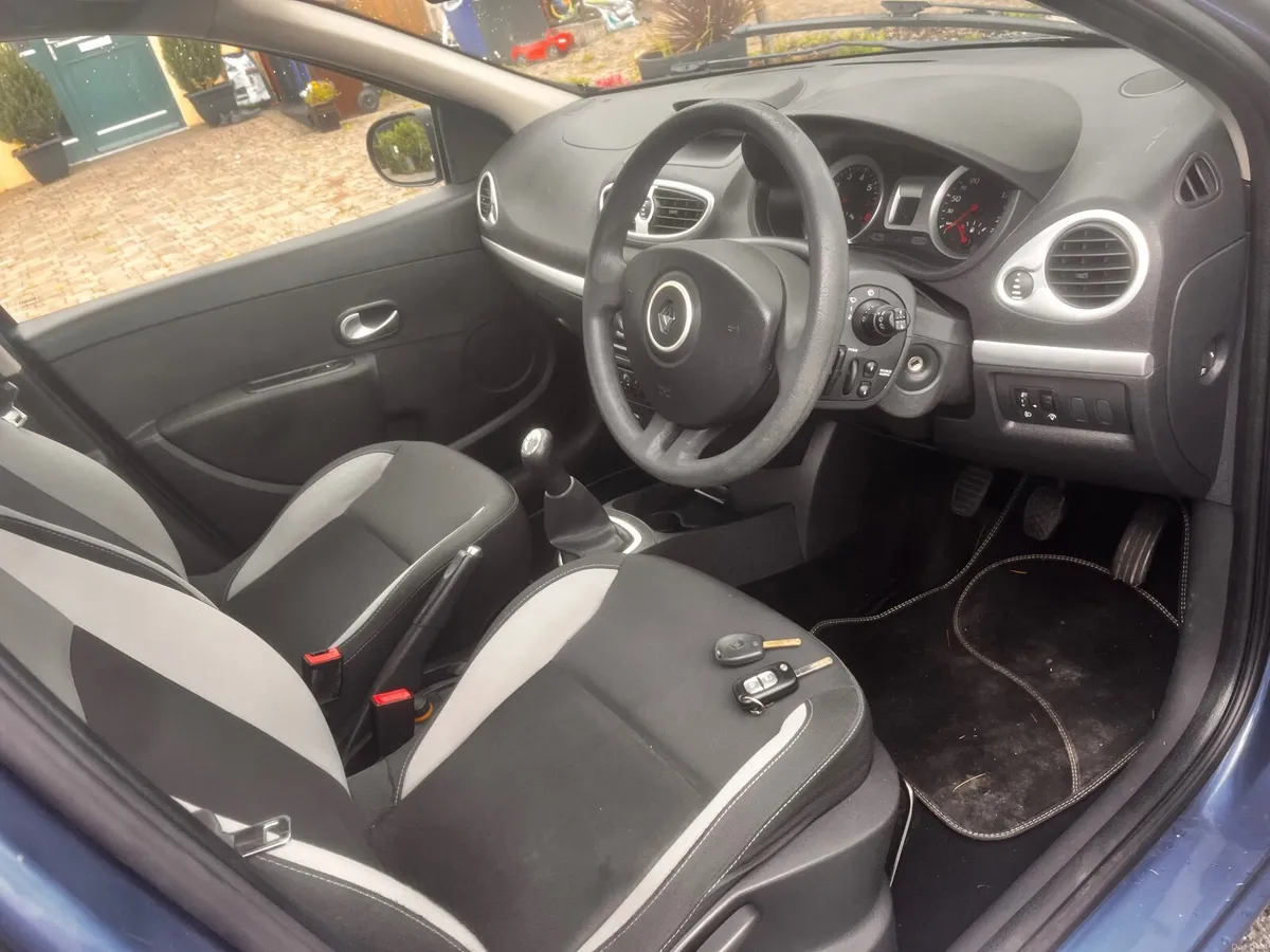 Renault Clio 2011.NEW NCT 4/07/27. - Image 4