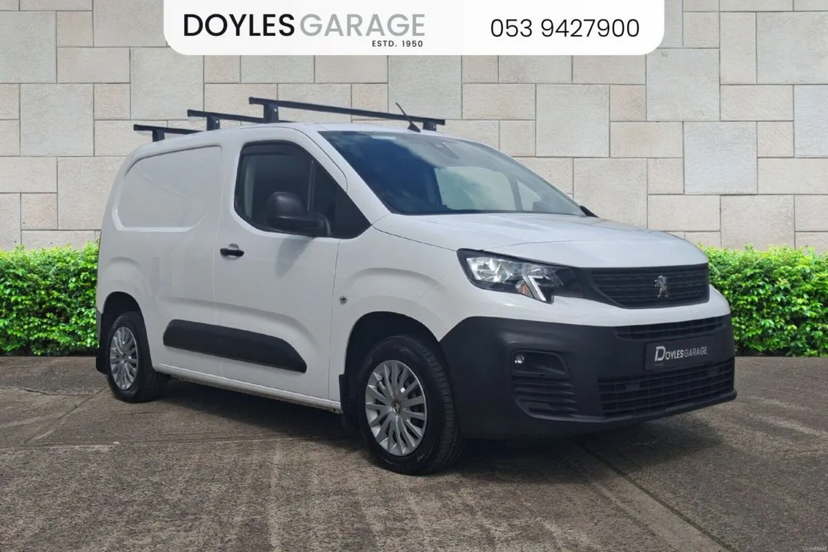 Peugeot Partner Professional 1.5 Blue HDi Diesel 7 - Image 1