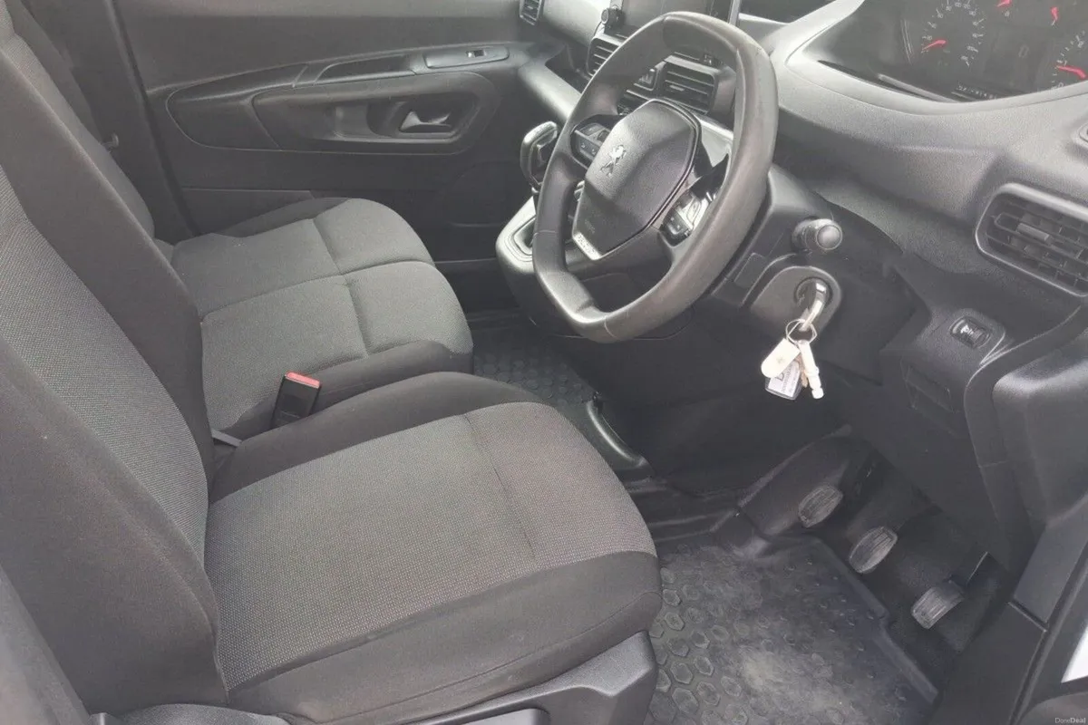 Peugeot Partner Professional 1.5 Blue HDi Diesel 7 - Image 5