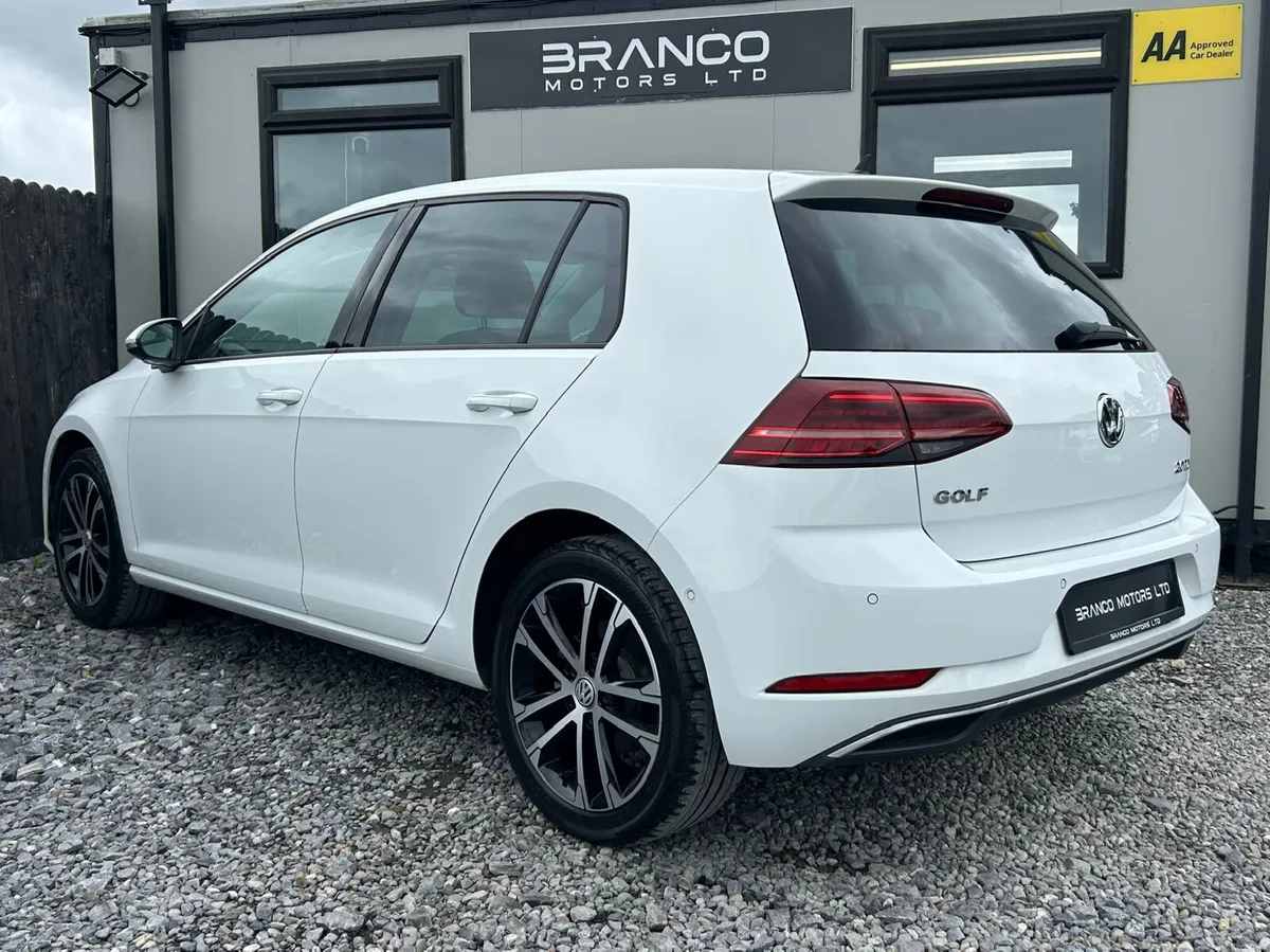 VW Golf 2.0 TDI AUTO 13,000KM! - Image 6