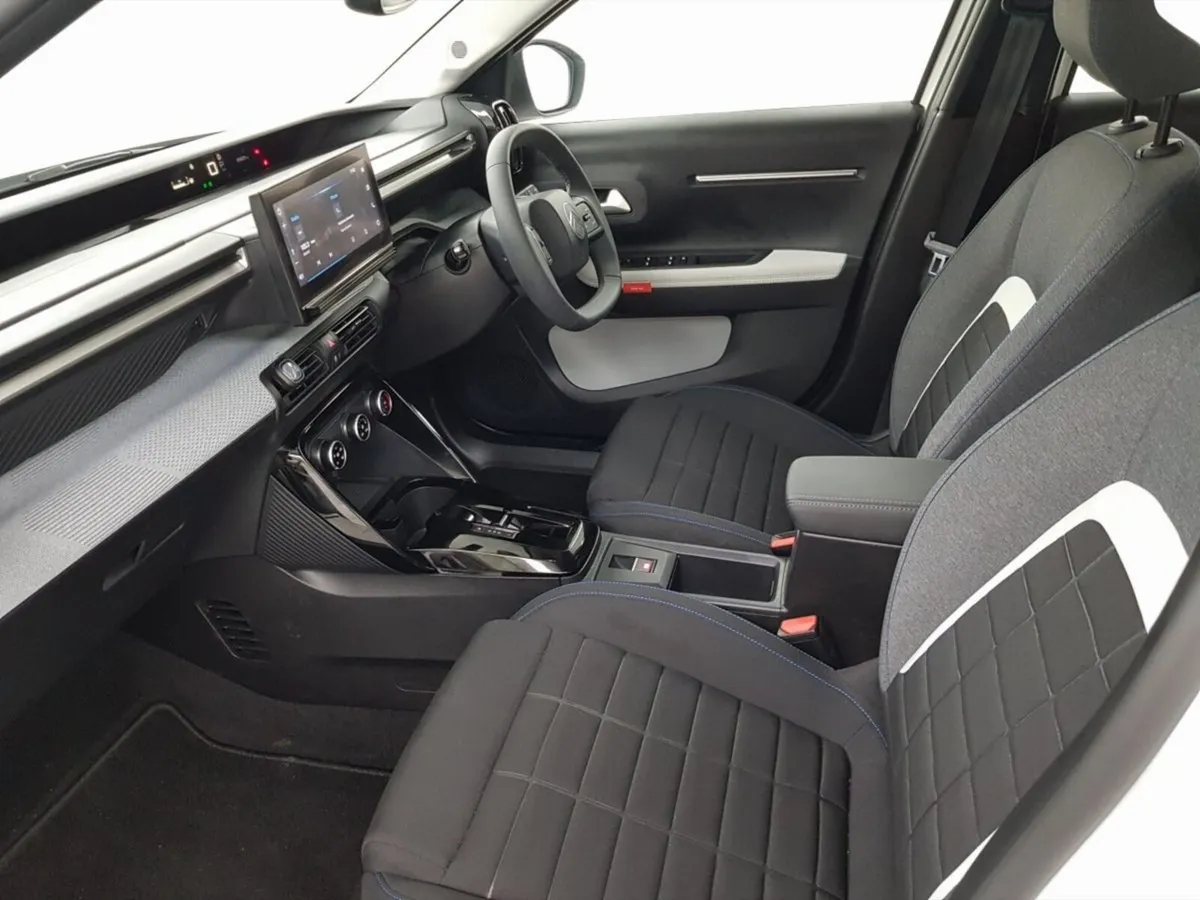 Citroen C3 1.2L Turbo MHEV 100 e-DCS6 Plus - Image 4
