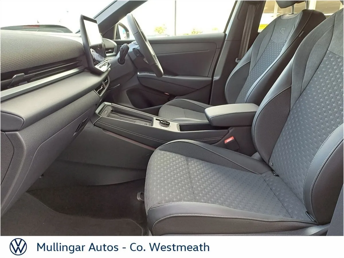 Volkswagen T-Roc R-LINE 1.5TSI 150HP MHEV - Image 4