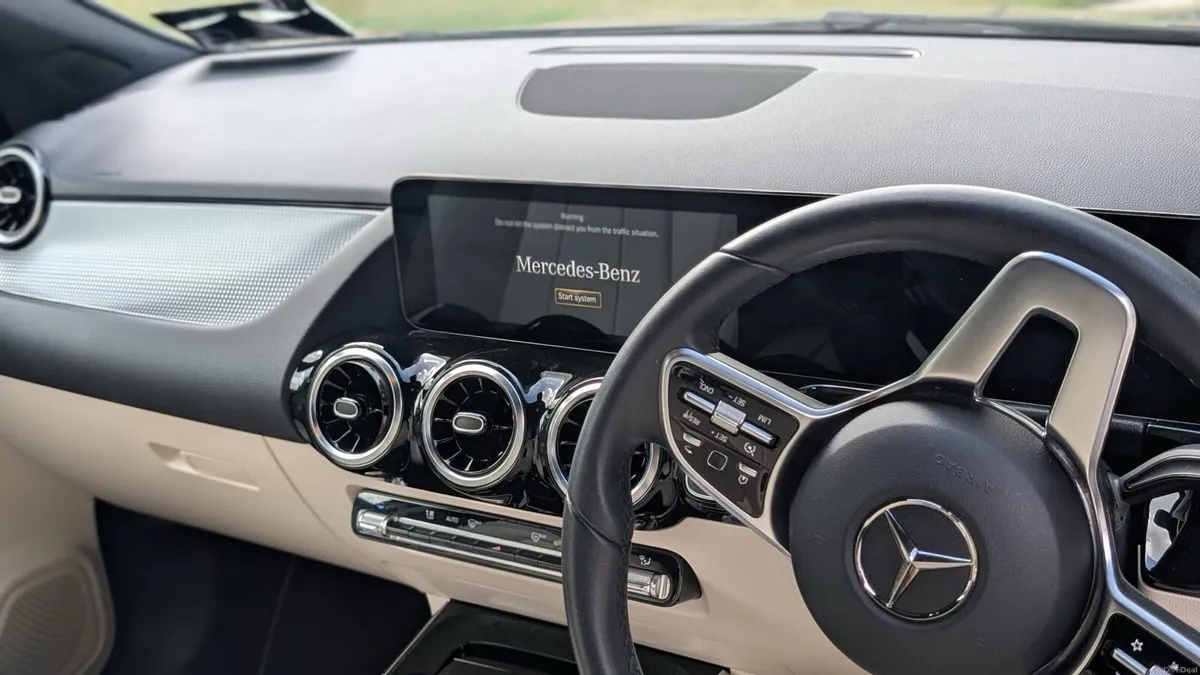 Mercedes GLA 200 - Image 3