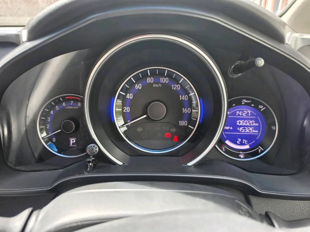 Honda Fit Automatic! - Image 3